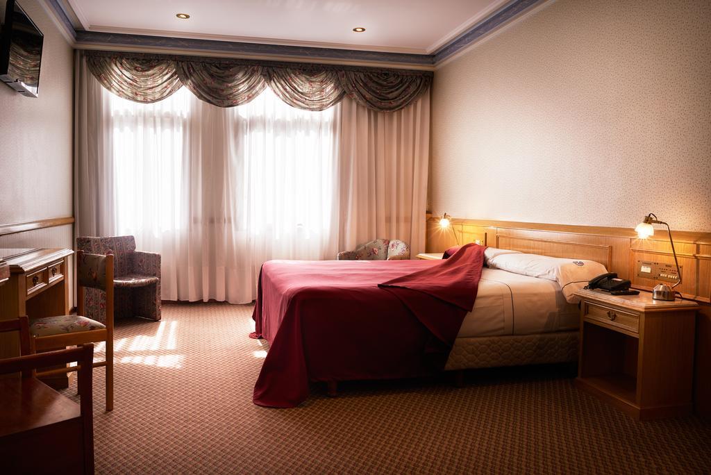 Gran Hotel Ailen Buenos Aires Camera foto